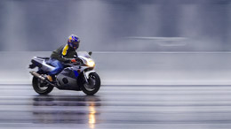 вождение мотоцикла в непогоду
